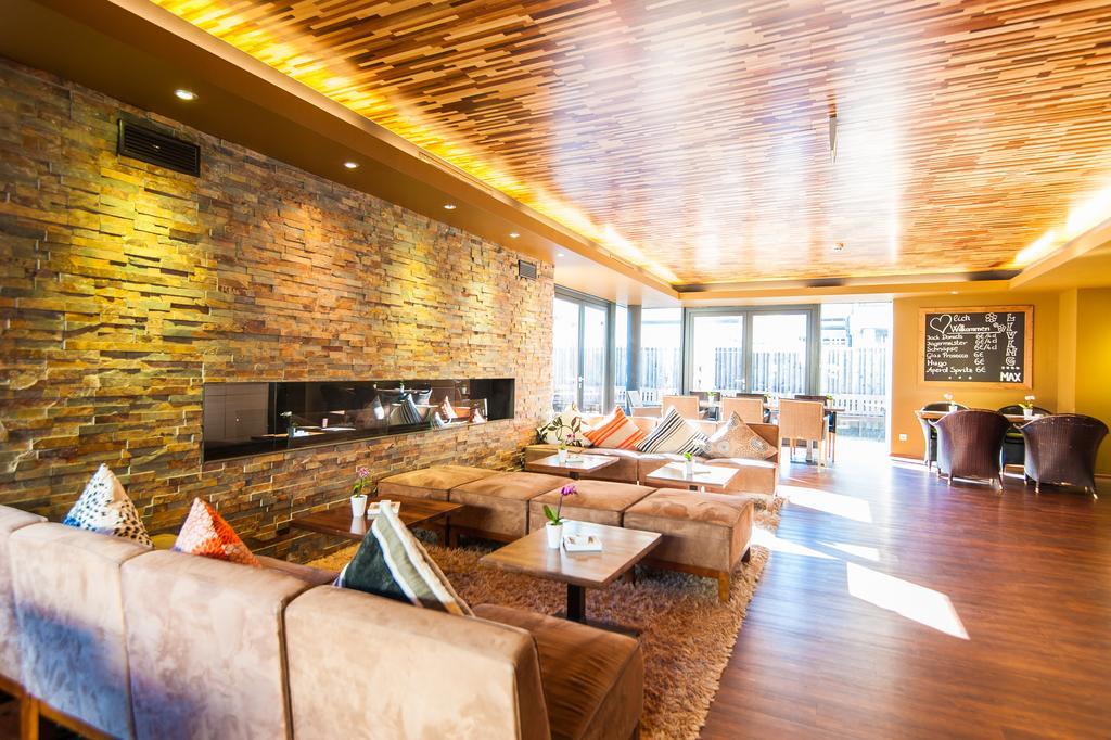 Living Max Hotel Zell am See Ngoại thất bức ảnh