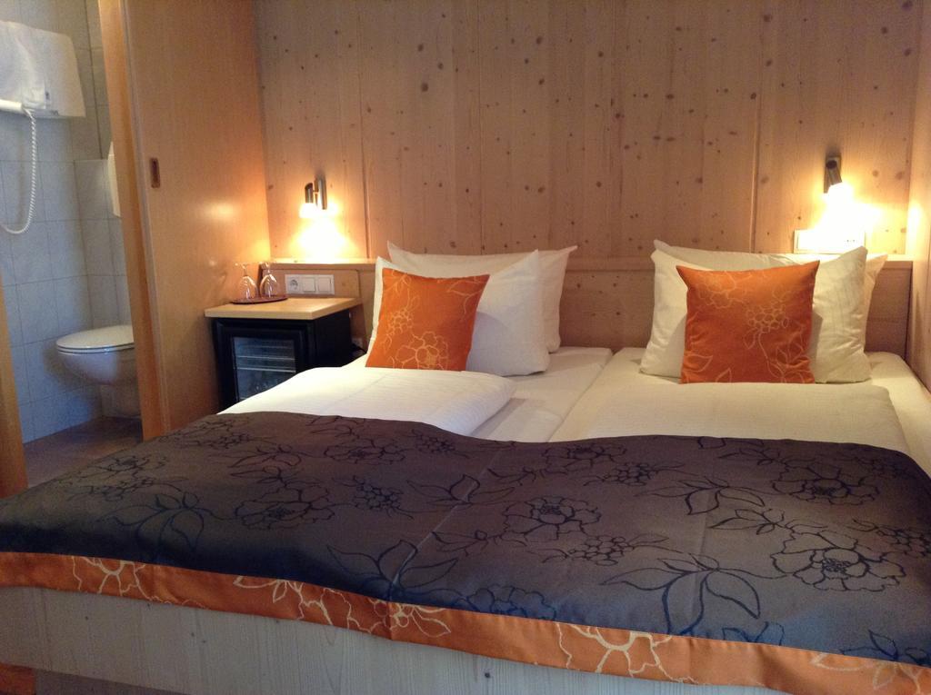 Living Max Hotel Zell am See Ngoại thất bức ảnh